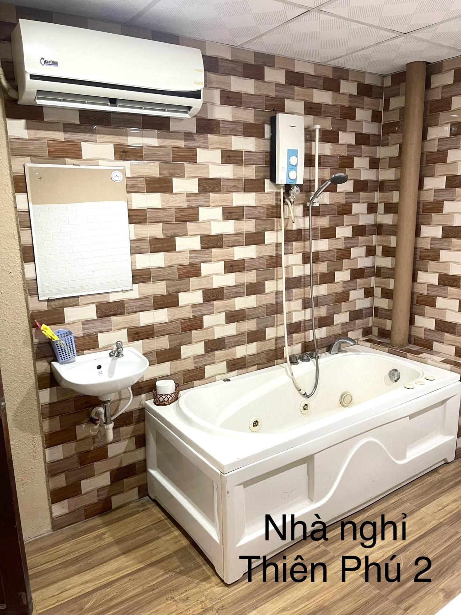 Hotel Nha Nghi Thien Phu 2 Cai Rang Exterior foto